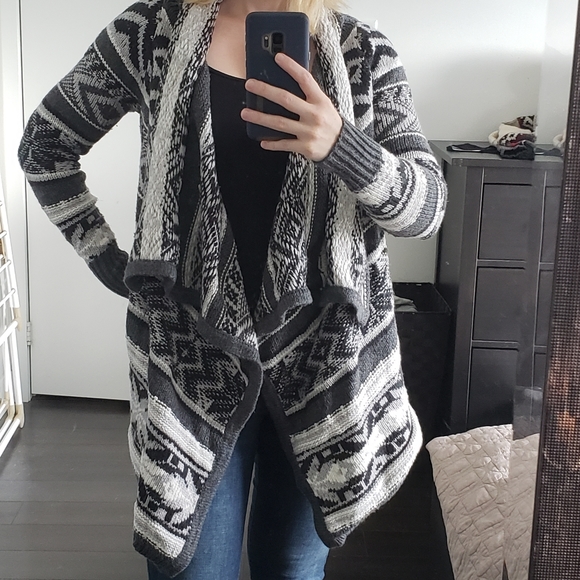Draped Patterned Sweater by Old Navy - Picture 1 of 5